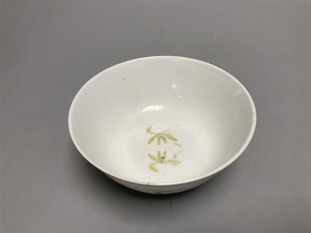 A Chinese famille rose porcelain bowl, Guangxu mark and period, 13cm diameter, 6cm high